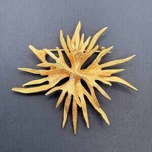 Vintage Vans Authentic Starburst Modernist Brooch Textured Gold Tone #3152 2.5"